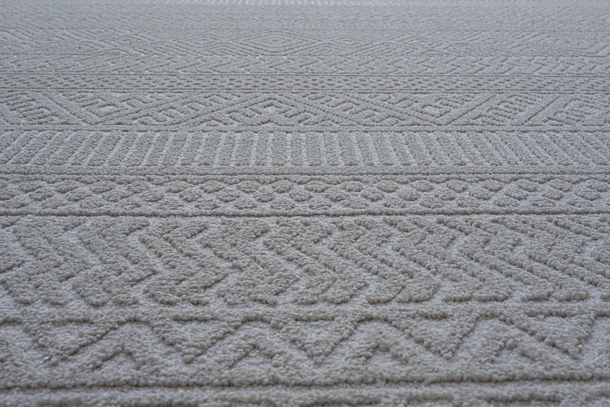 Luxurious Tribal Pattern Textured Trentino Rug