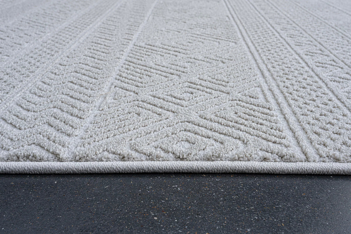 Luxurious Tribal Pattern Textured Trentino Rug