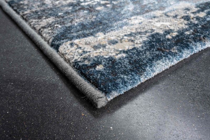 Luxuriously Abstract Design Canyon Rug