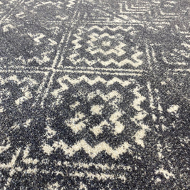 Faded Ethnic Design Infinity Rug Size: 200 x 290cm