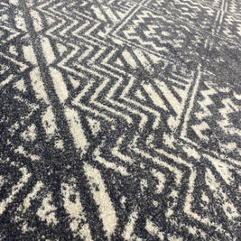 Faded Ethnic Design Infinity Rug Size: 200 x 290cm