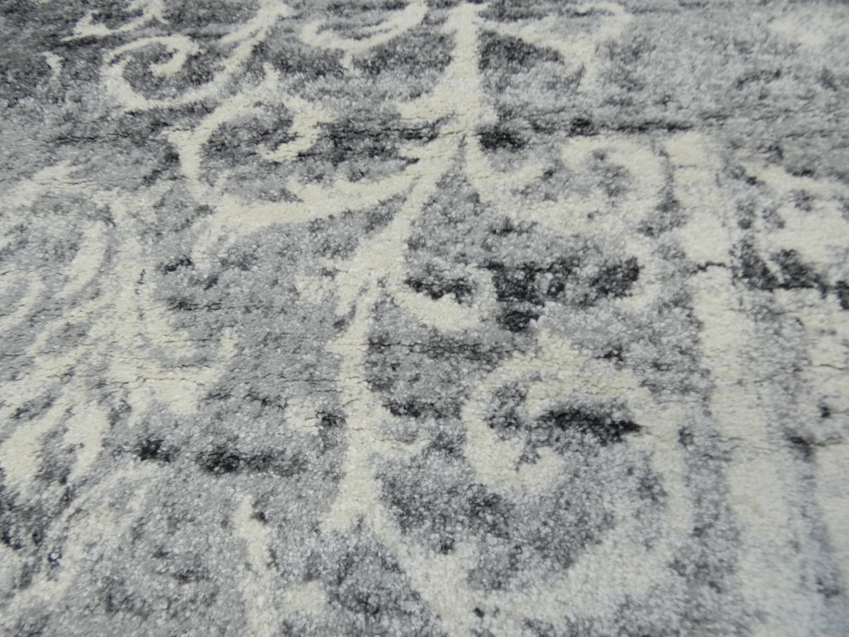 Geometric Modern Design Turkish Aroha Rug in Light Grey & Grey