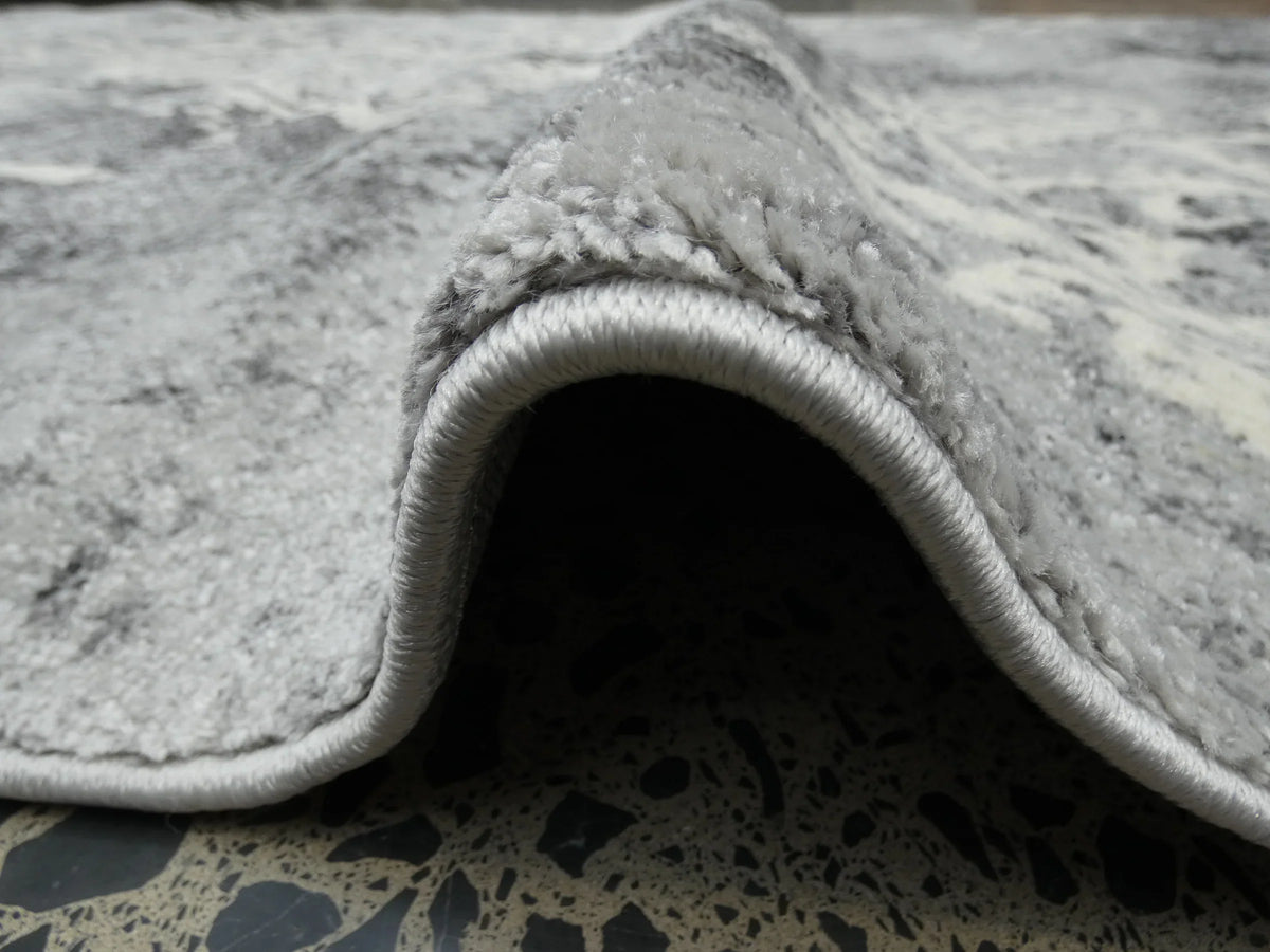 Geometric Modern Design Turkish Aroha Rug in Light Grey & Grey