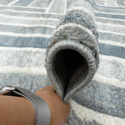 Kimya Collection Modern Geometric Rug in Blue and Gray – Structured Contemporary Design